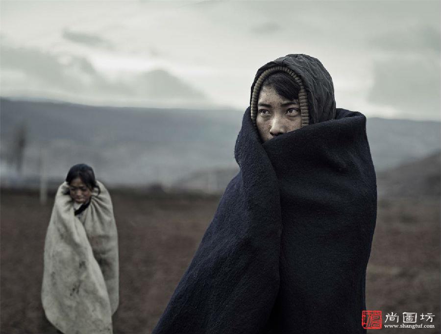 《大山的孩子》 摄影:张晓琪 获2015年9月年塞尔维亚巴尔干国际摄影巡回赛 PSA金牌.jpg