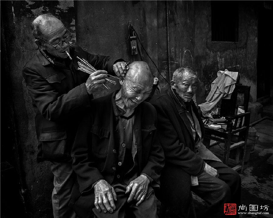 《传承》 摄影:宋平耀 沙龙一 黑白开放组 GPU银牌.jpg